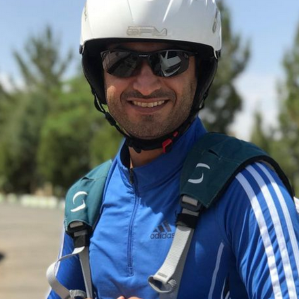 سامان کامران خلبان پاراگلایدر